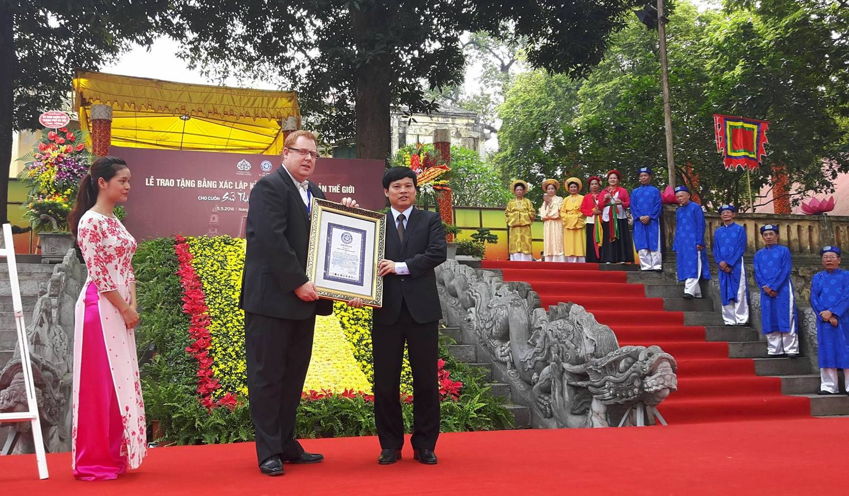 Sử thi Hoa Lư thi tập được công nhận là Kỷ lục độc bản thế giới