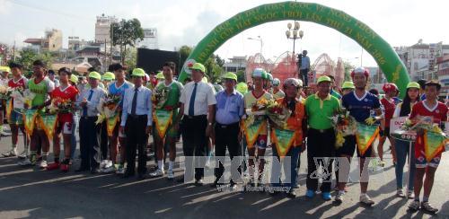 Khai mạc Tour xe đạp toàn quốc về nông thôn tranh Cúp Hạt ngọc trời năm 2016
