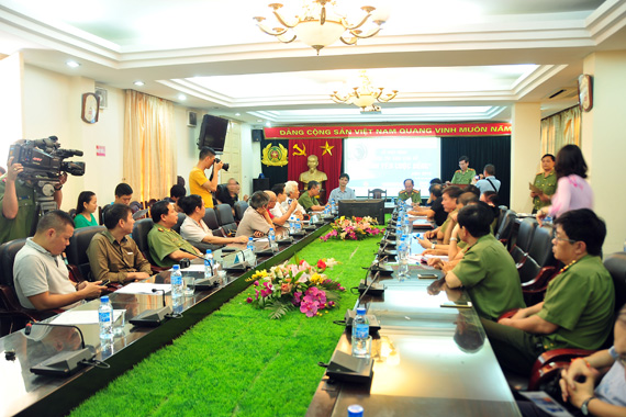 Phát động cuộc thi ảnh “Vì bình yên cuộc sống” năm 2016