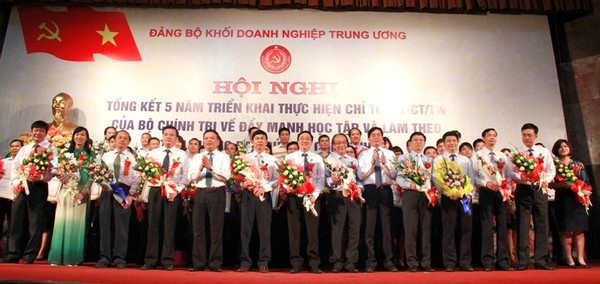 Đảng bộ Khối Doanh nghiệp Trung ương tuyên dương tập thể, cá nhân tiêu biểu học tập và làm theo gương Bác