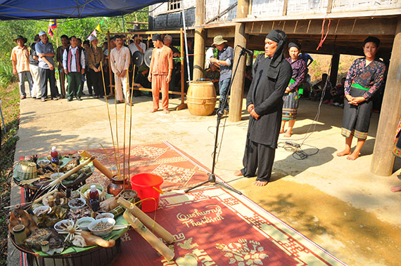 Tết mừng tiếng sấm của đồng bào Ơ Đu