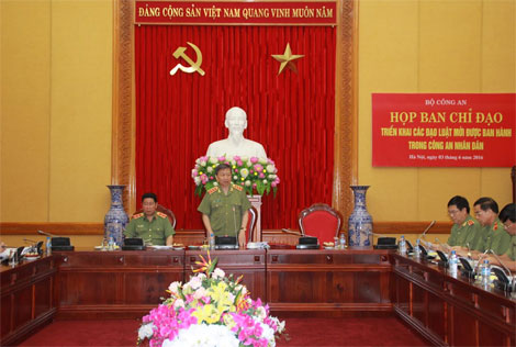 Nhanh chóng triển khai đưa các đạo luật mới vào cuộc sống