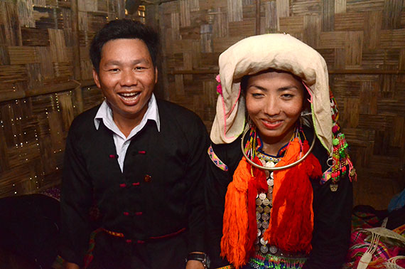 Độc đáo trang phục người Si La