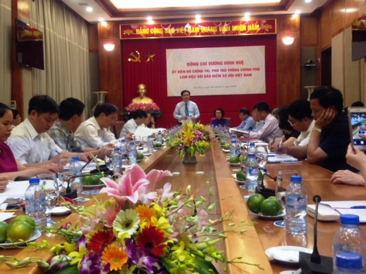 Phó Thủ tướng Vương Đình Huệ làm việc với Bảo hiểm xã hội Việt Nam