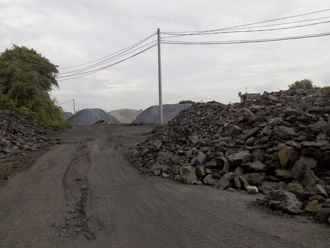 Bài 4 Cần dẹp bỏ hoạt động của những bãi than lậu