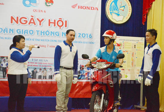 Thành phố Hồ Chí Minh Đoàn viên, thanh niên tham gia xây dựng văn hóa giao thông