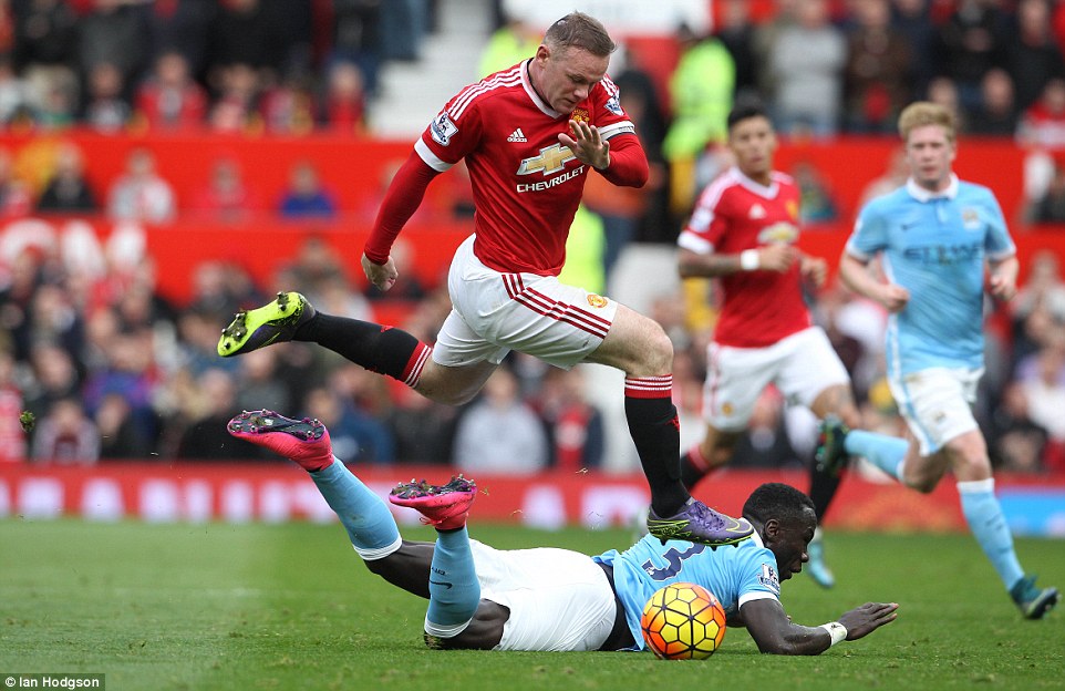 Trận đấu giữa Manchester City và Manchester United bị hủy bỏ do thời tiết