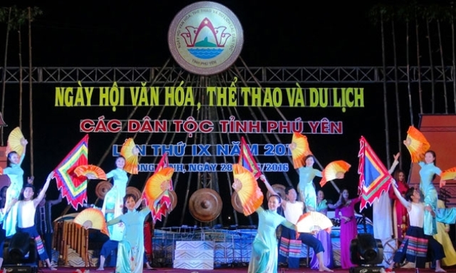 Ngày hội văn hóa, thể thao và du lịch các dân tộc tỉnh Phú Yên lần IX năm 2016