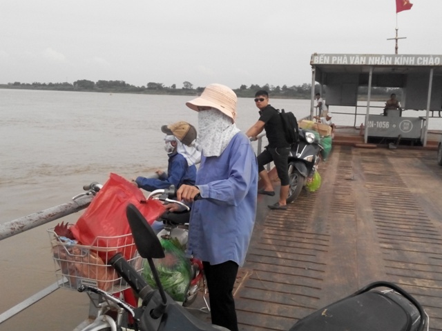 Hà Nội Người dân vẫn chủ quan khi tham gia giao thông đường thủy
