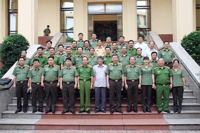 Gặp mặt đại biểu Quốc hội khoá XIV công tác trong lực lượng Công an nhân dân
