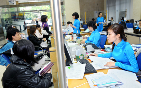 Lãi suất bình quân liên ngân hàng giảm ở hầu hết các kỳ hạn chủ chốt