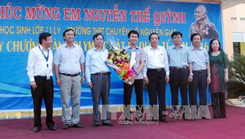 Vinh danh “chàng trai vàng” Olympic Vật lý quốc tế năm 2016