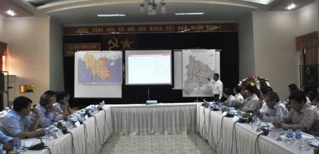Bộ trưởng Giao thông vận tải Trương Quang Nghĩa làm việc tại Kon Tum