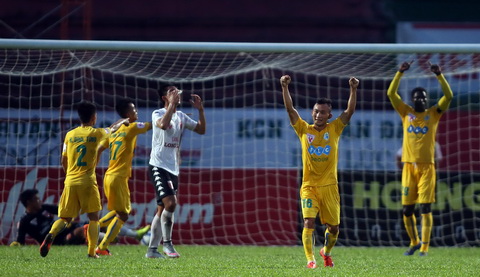 V League 2016 Long An ngậm ngùi nhận thất bại 0-1 trước FLC Thanh Hóa
