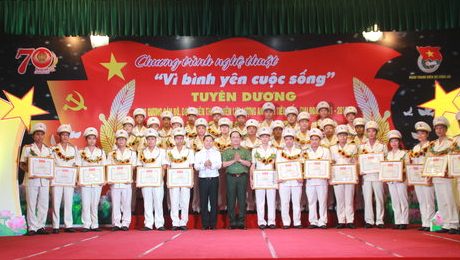 Tuyên dương 70 cán bộ, đoàn viên lực lượng an ninh tiêu biểu
