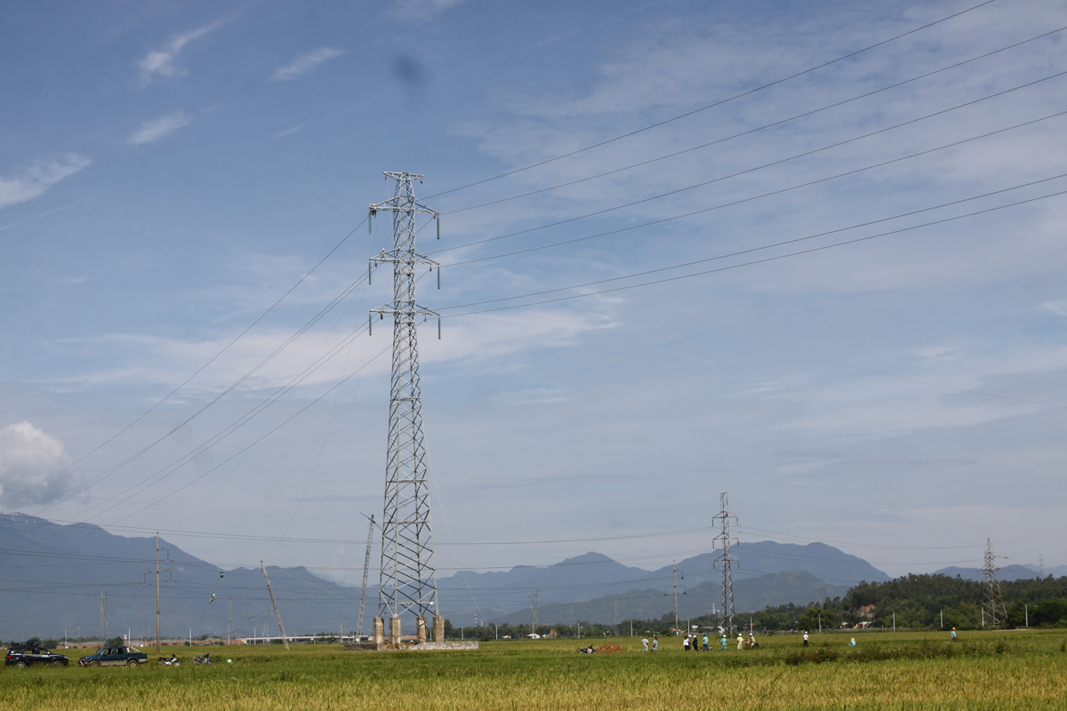 Hoàn thành kéo dây cung đoạn vị trí 04 – 08 đường dây 220kV Đà Nẵng – Ngũ Hành Sơn