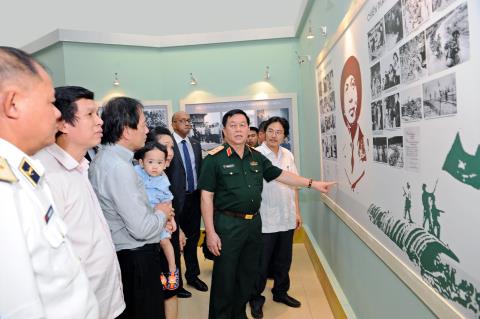 Triển lãm “Đại tướng Võ Nguyên Giáp – Chân dung một huyền thoại”