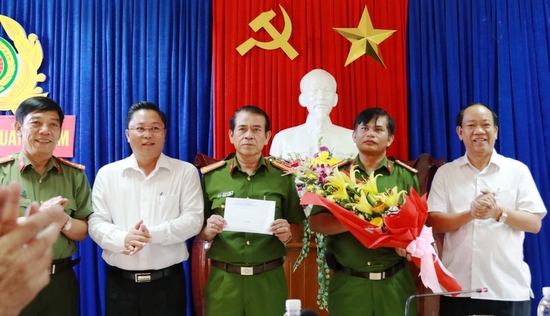 Quảng Nam Thưởng “nóng” Ban Chuyên án điều tra vụ phá rừng pơ mu