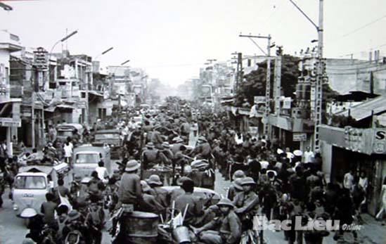 Phát huy truyền thống cách mạng để tự hào đi lên