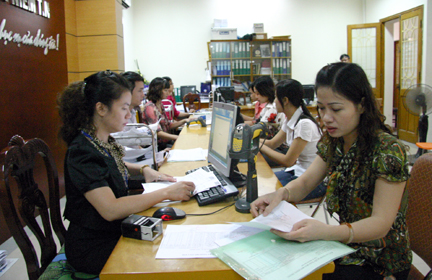 Cắt giảm thủ tục hành chính, cải thiện môi trường kinh doanh