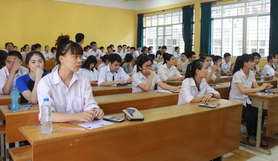Bài 1 “Làm đẹp” học bạ, vì đâu nên nỗi