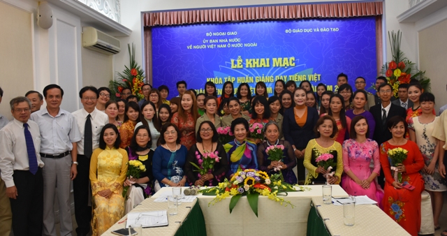 Tập huấn giảng dạy tiếng Việt cho giáo viên người Việt Nam ở nước ngoài