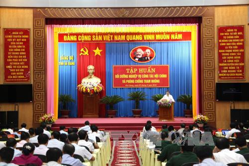 Nâng cao nghiệp vụ công tác nội chính và phòng chống tham nhũng