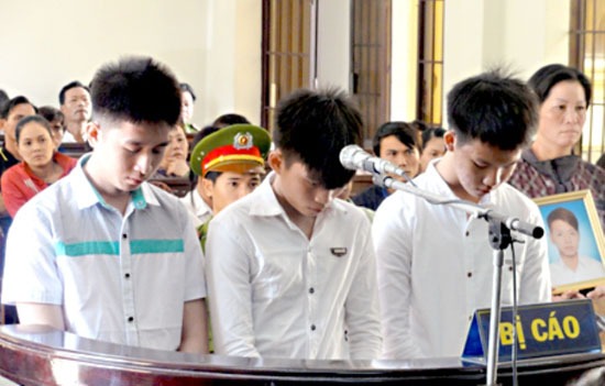 Còn ý kiến khác nhau về phạm vi chịu trách nhiệm hình sự của người chưa thành niên