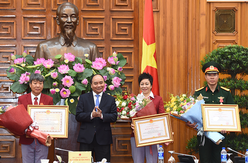 Thủ tướng Nguyễn Xuân Phúc gặp mặt, chúc mừng Đoàn thể thao Việt Nam tham dự Thế vận hội 2016