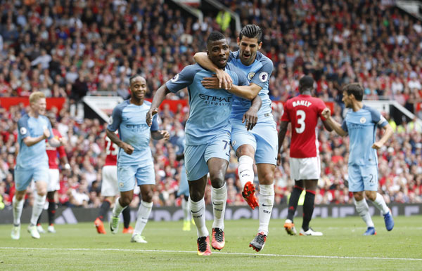 Man City đánh sập Old Trafford