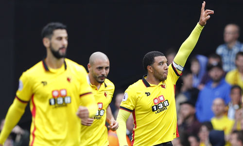 Watford bất ngờ quật ngã Man Utd