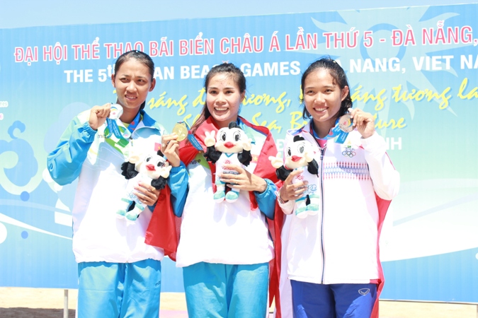 ABG5 Vũ Thị Mến giành Huy chương Vàng nhảy 3 bước nữ