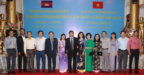 Lãnh sự quán Việt Nam tại Battambang - Campuchia tổ chức Lễ kỷ niệm 71 năm Cách mạng tháng Tám và Quốc khánh 2 9