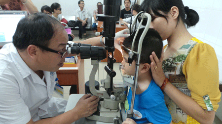Chủ động phòng biến chứng khi bị đau mắt đỏ