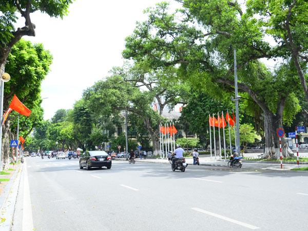 19 giờ tối nay 1 9 , chính thức thí điểm phố đi bộ quanh hồ Gươm