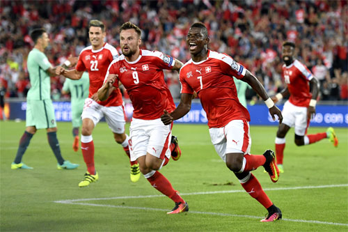 Tân vô địch châu Âu thất bại trong trận ra quân vòng loại World Cup