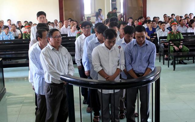 Truy tố 16 bị cáo cố ý làm trái quy định của Nhà nước