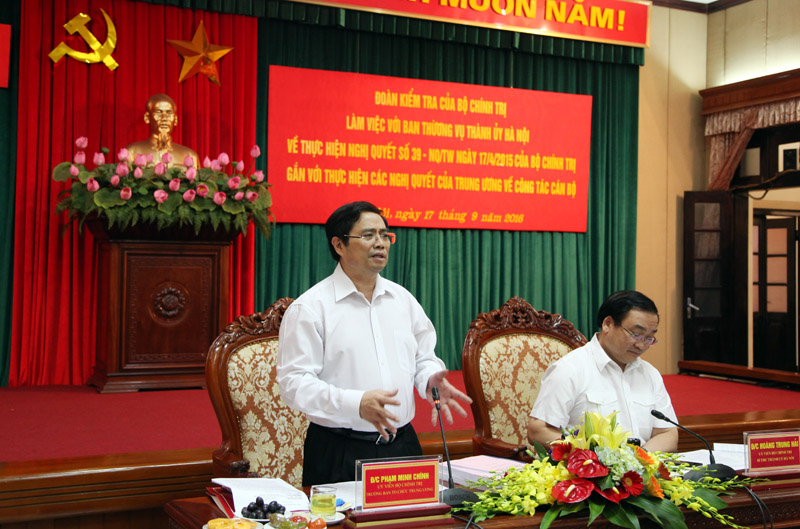 Đoàn kiểm tra của Bộ Chính trị làm việc với Ban Thường vụ Thành ủy Hà Nội về công tác cán bộ