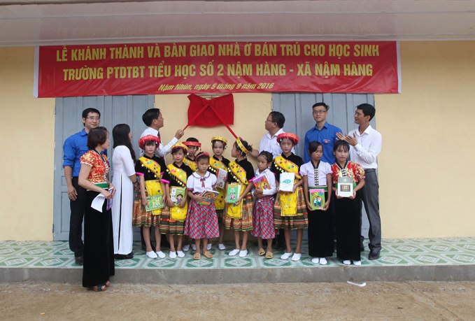 Niềm vui ngày khai trường