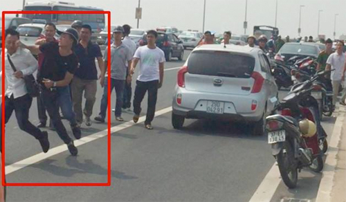 Nghĩ về việc cản trở, hành hung nhà báo