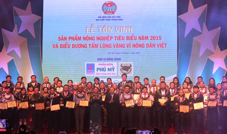 Tôn vinh 153 sản phẩm nông nghiệp tiêu biểu năm 2015
