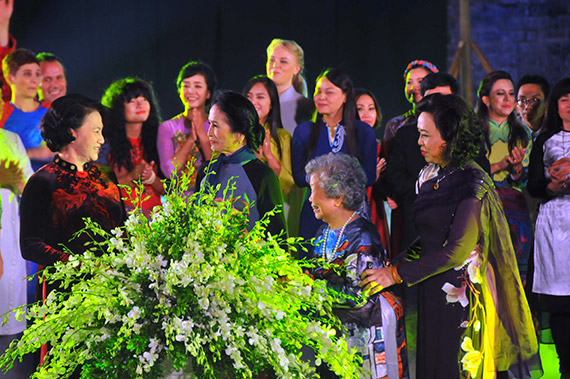Festival Áo dài Hà Nội 2016 - Tôn vinh vẻ đẹp Việt