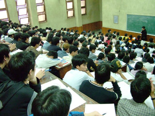 Tự chủ đại học Tình trạng cha truyền con nối khiến chất lượng giảm