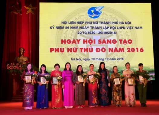 Ngày hội sáng tạo phụ nữ Thủ đô và trao danh hiệu “Phụ nữ Thủ đô tiêu biểu” cho 8 cá nhân xuất sắc