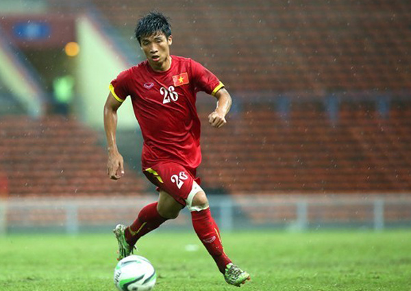 Tuyển Việt Nam bổ sung hàng thủ chuẩn bị cho AFF Cup