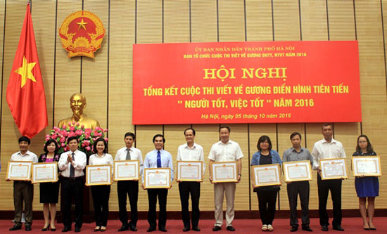 Hà Nội Trao giải cuộc thi viết về gương điển hình tiên tiến, Người tốt, việc tốt năm 2016