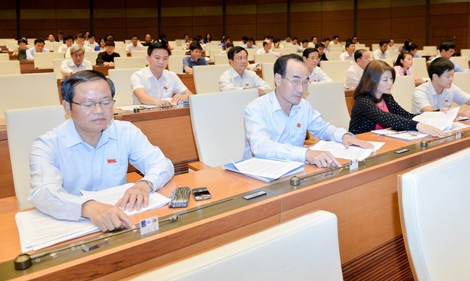 Quốc hội biểu quyết thông qua Luật đấu giá tài sản