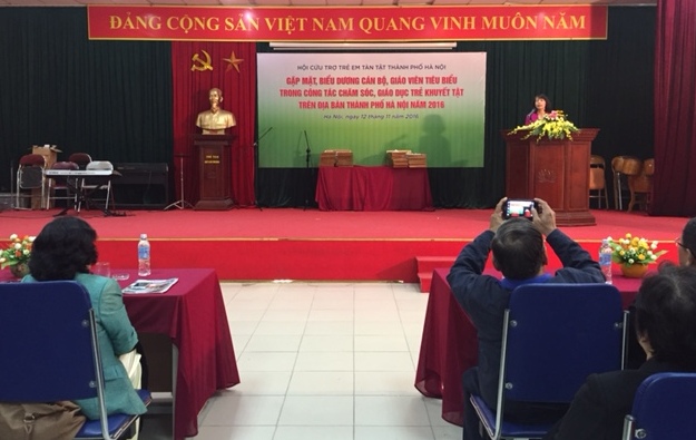 Hà Nội biểu dương cán bộ, giáo viên chăm sóc, giáo dục trẻ khuyết tật