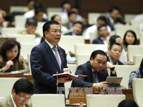 Sớm hoàn thiện thể chế về quản lý nợ công, ngân sách