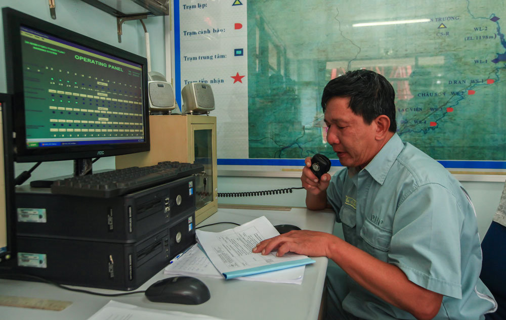 Điều tiết xả lũ hồ thủy điện Kinh nghiệm từ DHD